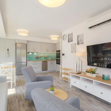 Marina Apartman By Bltn * Balatonszemes
