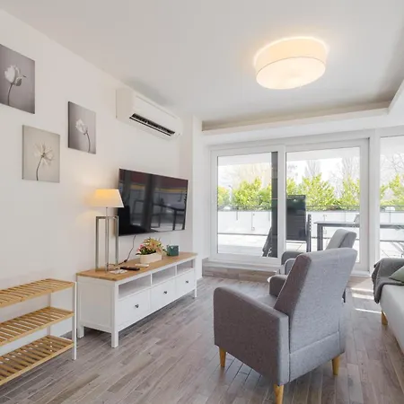 Marina Apartman By Bltn Apartment *