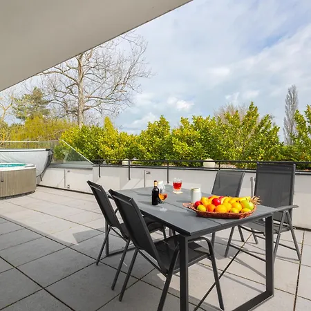 Marina Apartman By Bltn Apartment
